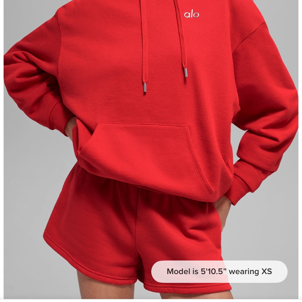 ALO Accolade Shorts- Bright Red ❤️ - Picture 4 of 4